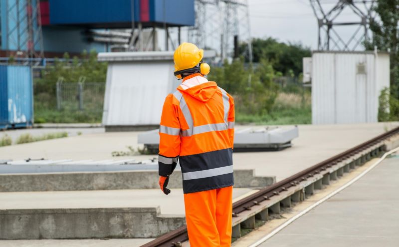 orange vs yellow hi vis